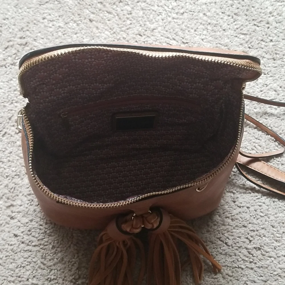 Moda Luxe cognac adjustable waist bag with tassles - Picture 4 of 7